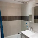 Grand Proche Port Et Plages, 6 A 8 Pers, 3 Chambres, Climatise דירה