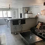 Grand Proche Port Et Plages, 6 A 8 Pers, 3 Chambres, Climatise אגדה