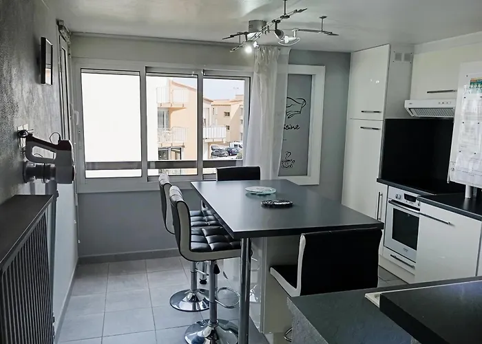 Grand Proche Port Et Plages, 6 A 8 Pers, 3 Chambres, Climatise Agde